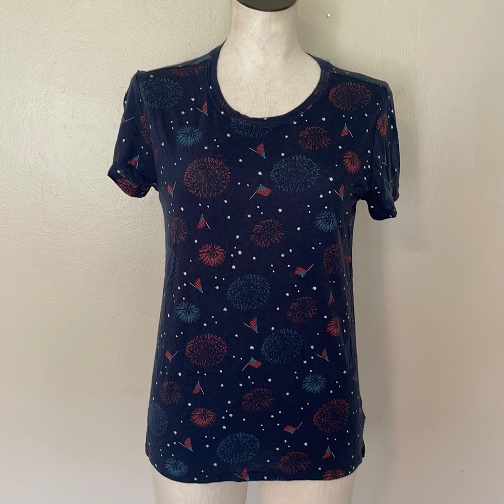 NWOT Lucky Brand Fireworks and Flags Tee. Small